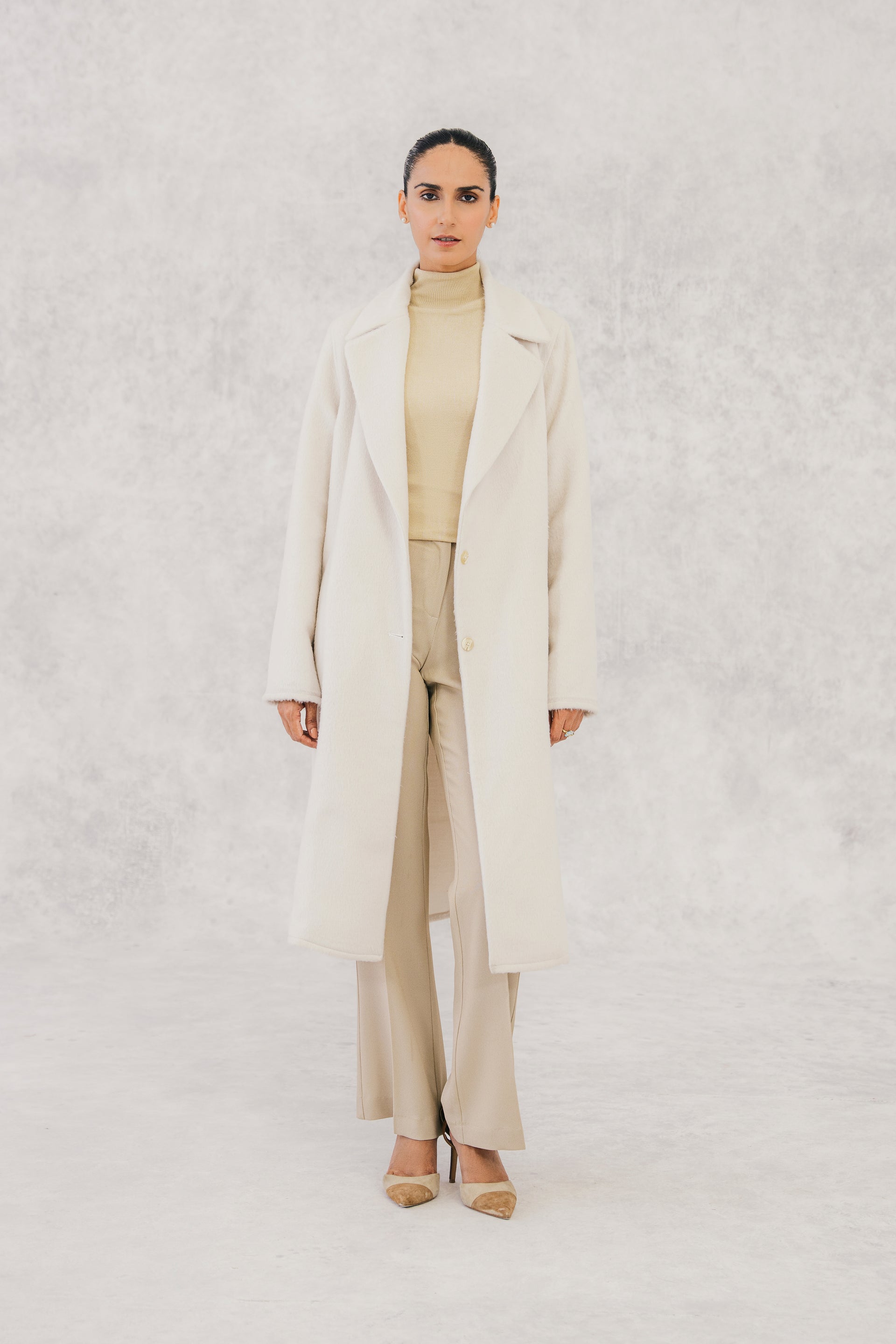 WHITE TWO BUTTON WOOL OVERCOAT