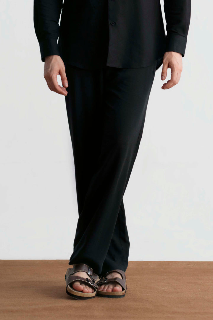 Black Striaght Fit Linen Trouser