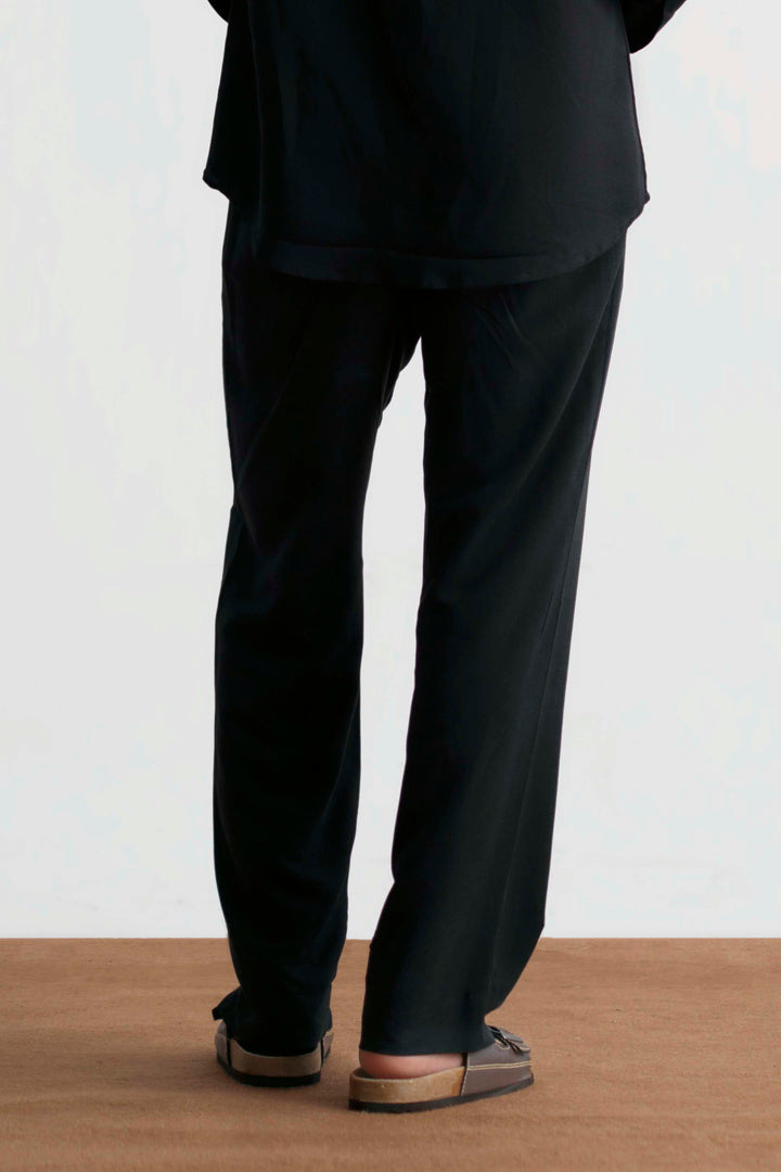 Black Striaght Fit Linen Trouser
