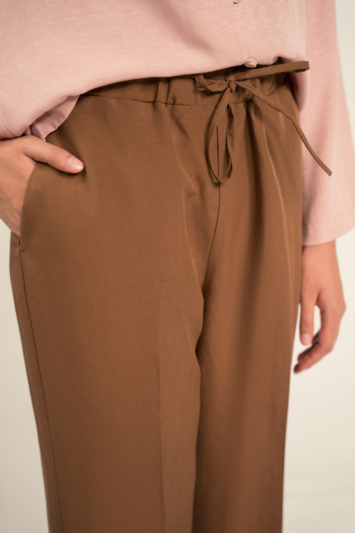 Brown Linen Trousers Outfit