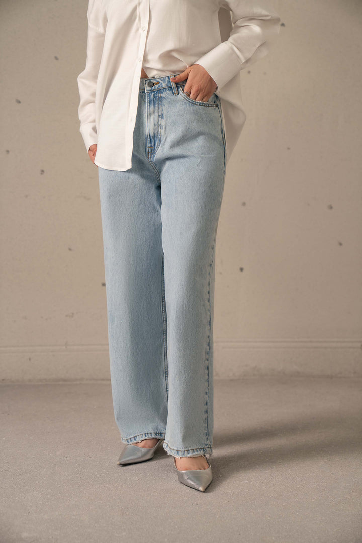 Wide Leg Jeans